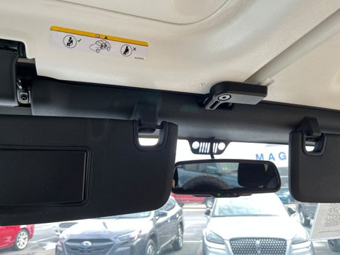 Used 2017 Jeep Wrangler Unlimited Sport image 17