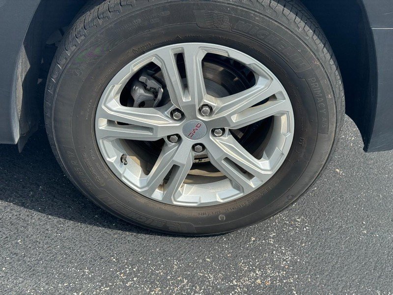 Used 2024 GMC Terrain SLE FWD image 8