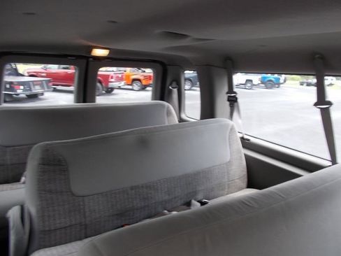 Used 1999 Ford E-350 and Econoline 350 XLT RWD image 26