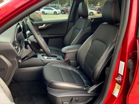 Used 2024 Ford Escape ST-Line Select w/ Tech Pack #2 image 7