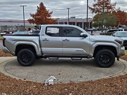 New 2025 Toyota Tacoma SR5 image 8