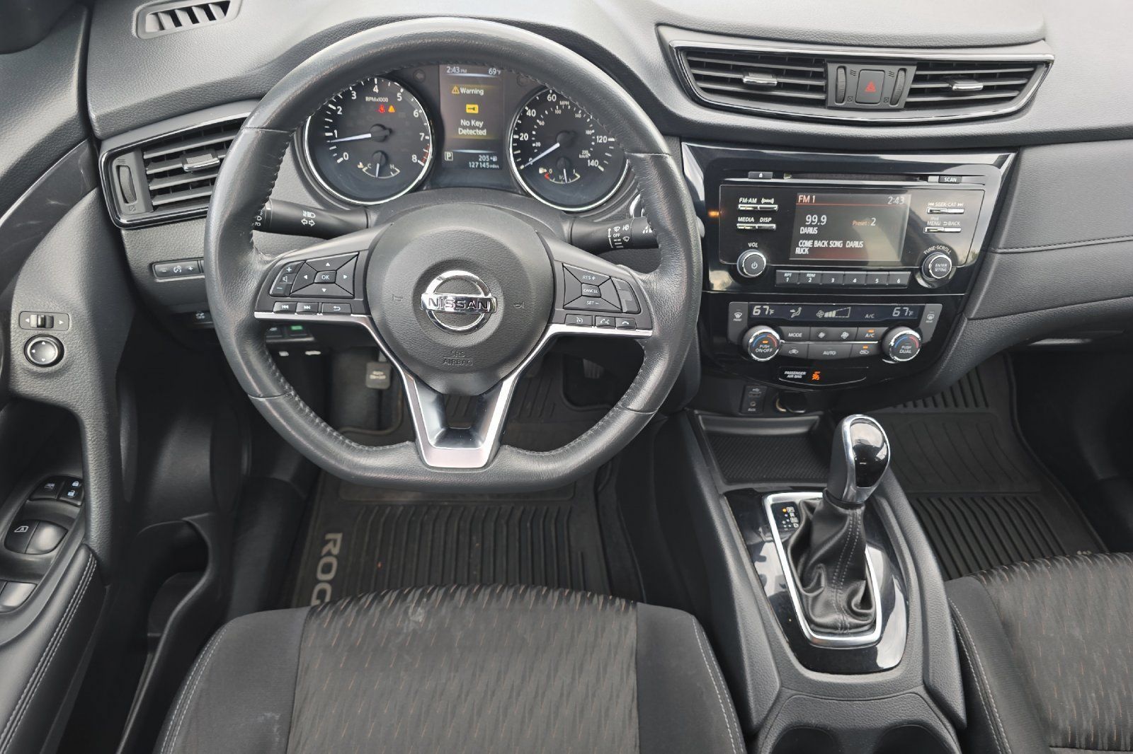 Used 2017 Nissan Rogue SV AWD/4WD image 14
