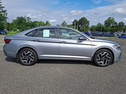 Used 2024 Volkswagen Jetta SEL FWD image 7