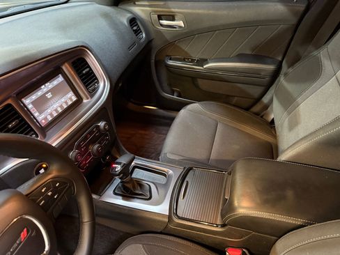 Used 2019 Dodge Charger SXT w/ Plus Group image 30