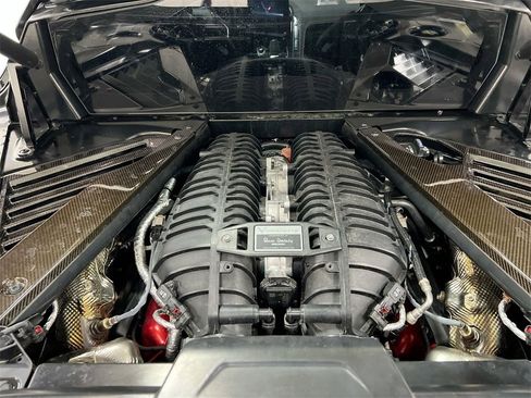 Used 2024 Chevrolet Corvette Z06 w/ Z07 Performance Package image 24