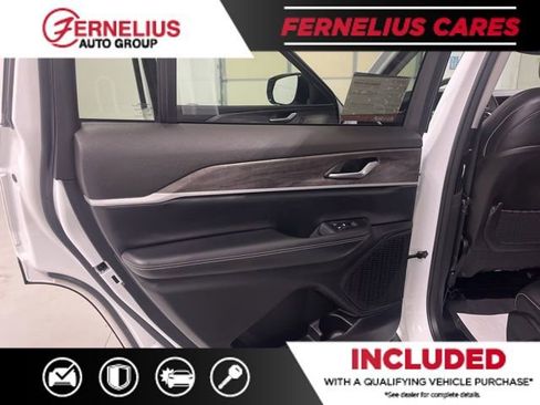 Used 2023 Jeep Grand Cherokee L Limited w/ Trailer Tow Group (B) image 15