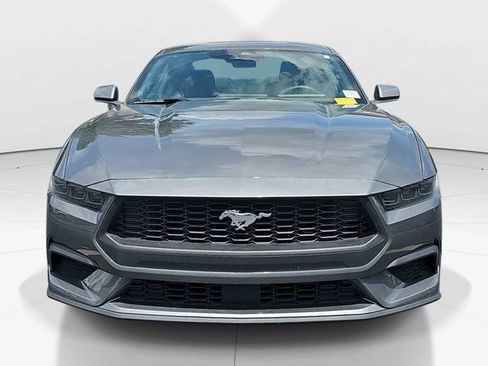 Used 2025 Ford Mustang Coupe RWD image 8