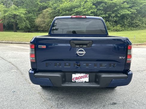 Used 2023 Nissan Frontier SV RWD image 6