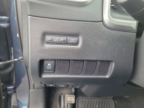 Used 2015 Nissan Murano SV image 23