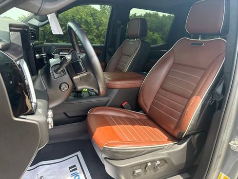 Used 2023 GMC Sierra 1500 Denali Ultimate AWD/4WD image 11