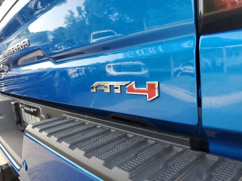Used 2024 GMC Sierra 1500 AT4 w/ Technology Package AWD/4WD image 8