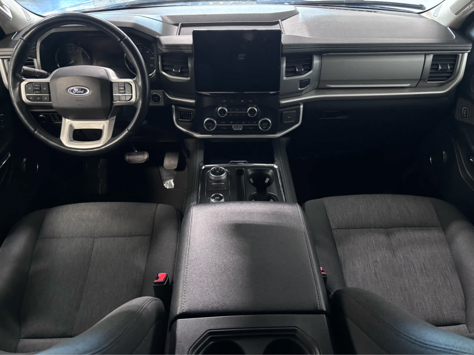 Used 2024 Ford Expedition XLT AWD/4WD image 16