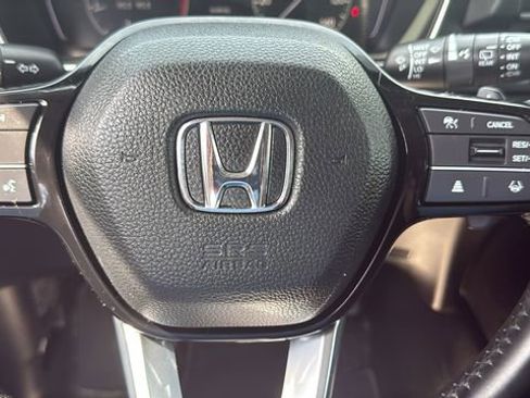 Used 2023 Honda Pilot Touring image 16