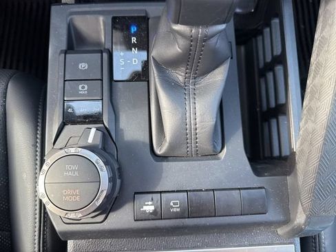 Used 2025 Toyota Tacoma TRD Sport w/ TRD Sport Premium Package AWD/4WD image 24
