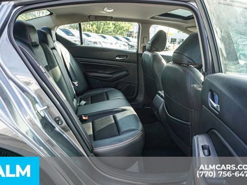 Used 2022 Nissan Altima 2.5 SR w/ Midnight Edition Package image 23