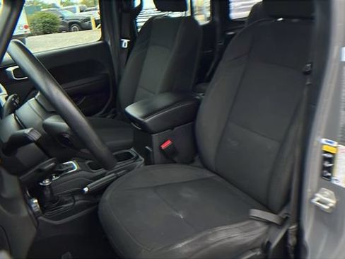 Used 2023 Jeep Wrangler Unlimited Sport AWD/4WD image 18