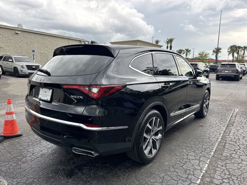 Used 2023 Acura MDX FWD w/ Technology Package image 3