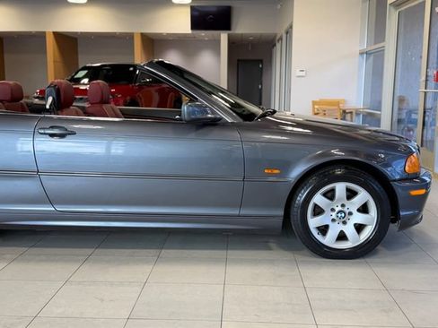 Used 2001 BMW 325Ci Convertible RWD image 17