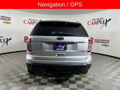 Used 2015 Ford Explorer XLT w/ Equipment Group 202B image 8