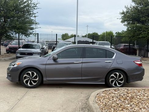Certified 2017 Honda Accord EX-L image 2