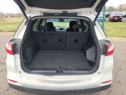 Used 2019 Chevrolet Equinox LT image 10