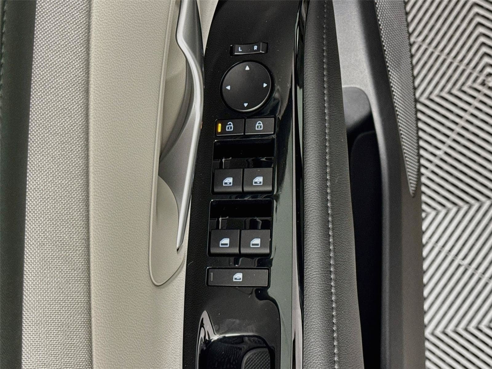 New 2026 Hyundai Tucson Limited FWD image 20