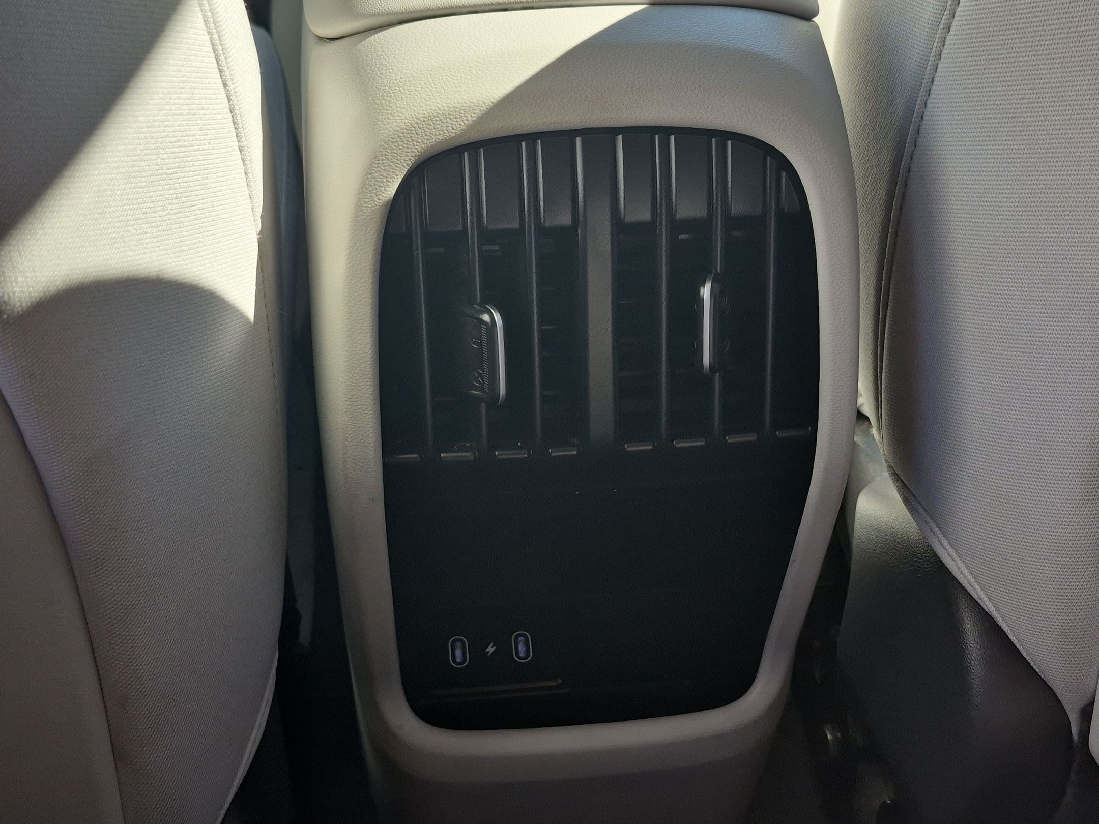 Used 2025 Hyundai Kona SEL FWD image 24