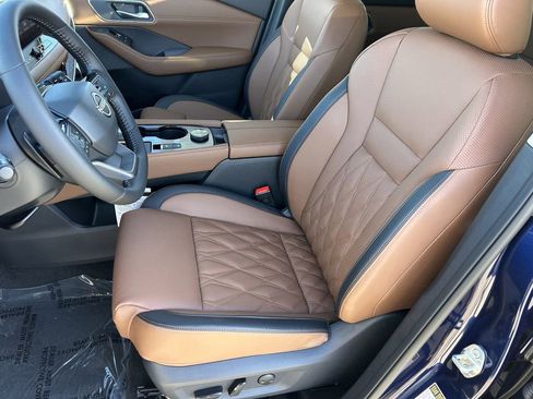 New 2026 Nissan Rogue Platinum image 18