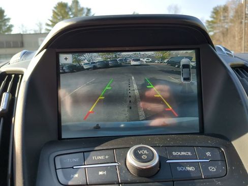 Used 2019 Ford Escape SEL image 20