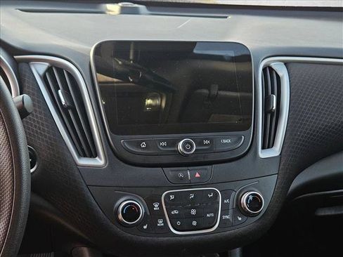 Used 2024 Chevrolet Malibu LT image 15