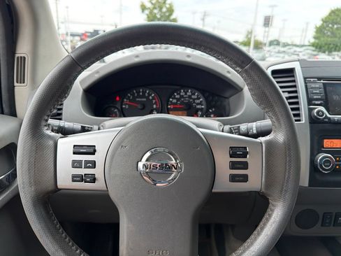 Used 2018 Nissan Frontier SV w/ Value Truck Package RWD image 17