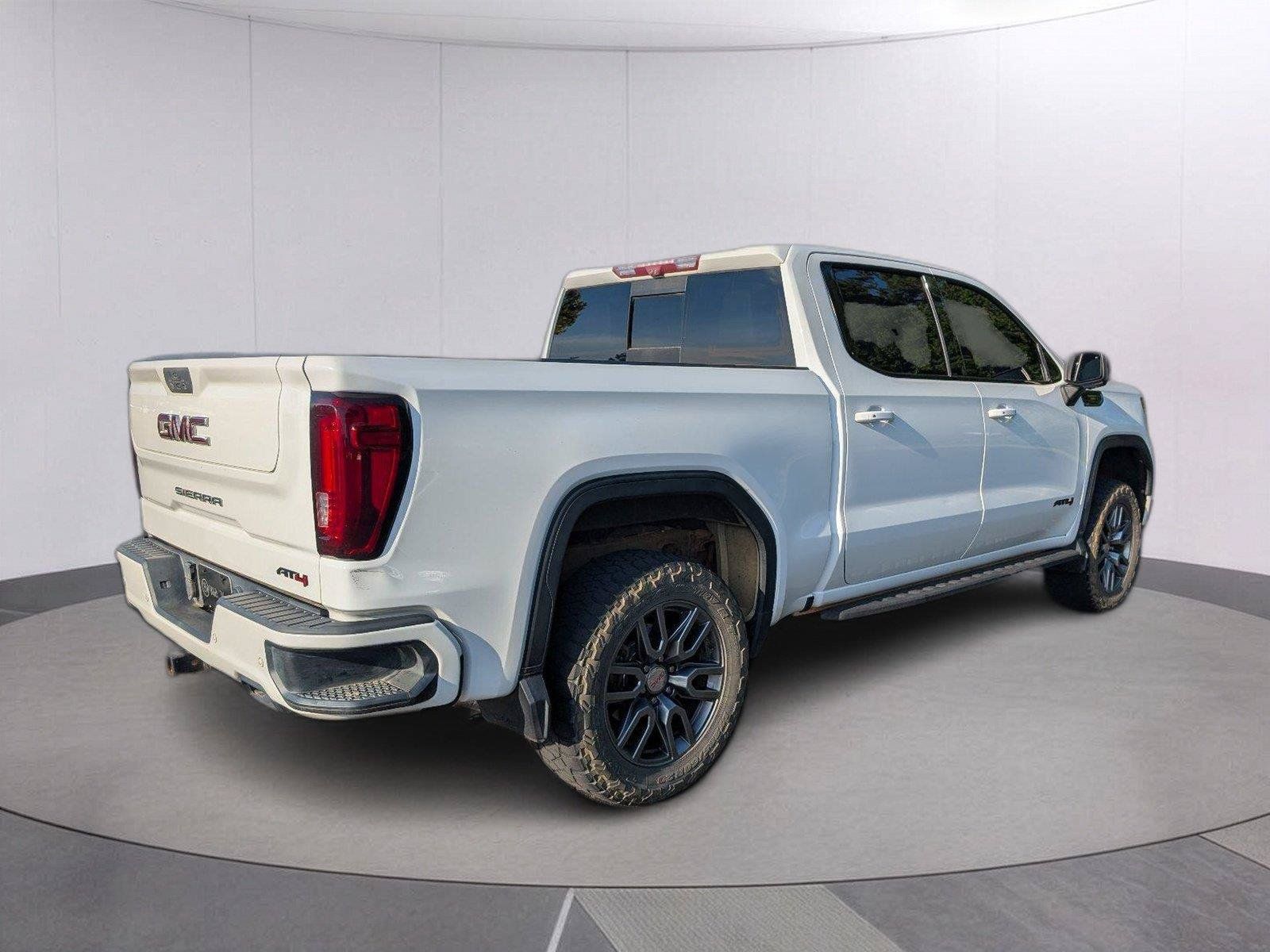 Used 2021 GMC Sierra 1500 AT4 w/ AT4 Carbonpro Edition AWD/4WD image 7