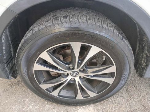 Used 2015 Toyota RAV4 Limited image 30