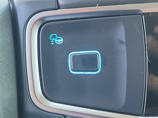 Certified 2025 Ford Expedition Active AWD/4WD image 9