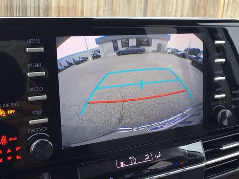 Used 2024 Toyota Sienna LE image 21