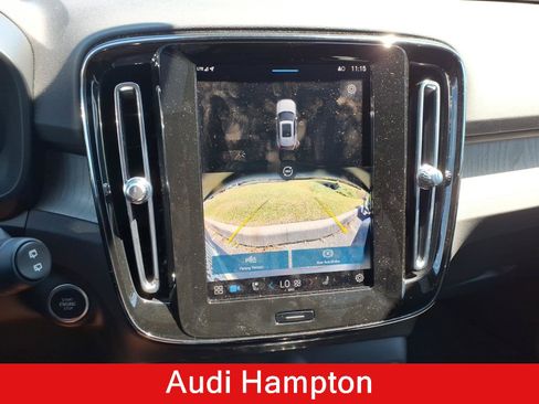 Used 2024 Volvo XC40 B5 Ultimate w/ Climate Package AWD/4WD image 26