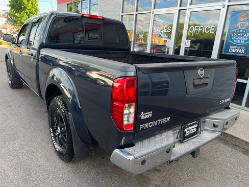 Used 2015 Nissan Frontier SV w/ SV Value Truck Package AWD/4WD image 5