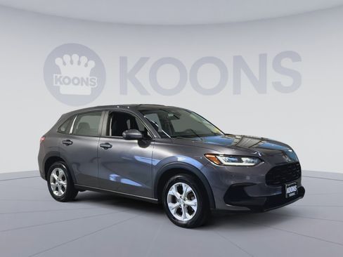 Used 2023 Honda HR-V LX image 2