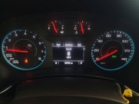 Used 2018 Chevrolet Equinox LT FWD image 23