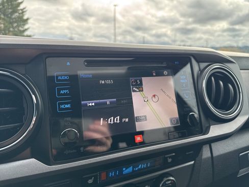 Used 2019 Toyota Tacoma TRD Off-Road image 20