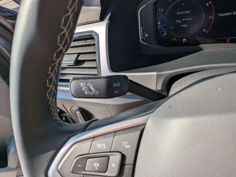 Certified 2023 Volkswagen Atlas Cross Sport SE FWD image 30