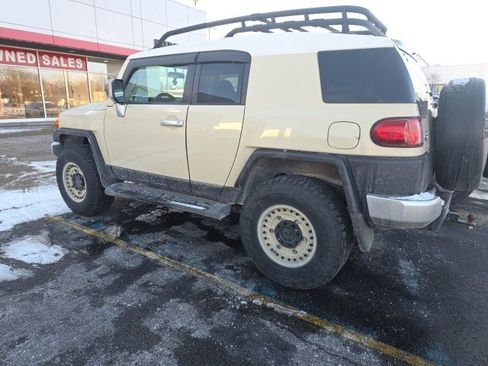 Used 2008 Toyota FJ Cruiser image 2