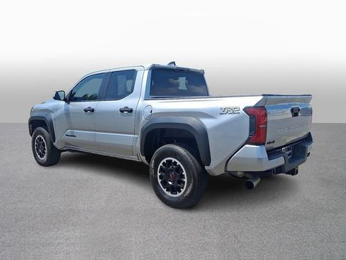 Used 2024 Toyota Tacoma TRD Off-Road AWD/4WD image 6