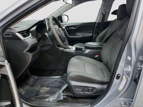 Used 2025 Toyota RAV4 XLE AWD/4WD image 20