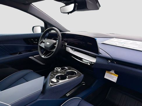 New 2026 Cadillac Optiq Sport 2 RWD image 31