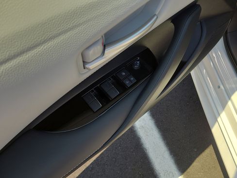 Certified 2023 Toyota Corolla SE FWD image 13