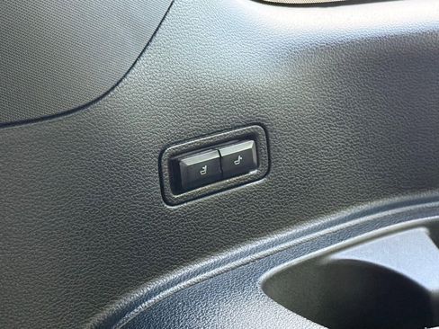 Used 2021 Ford Expedition Limited image 42