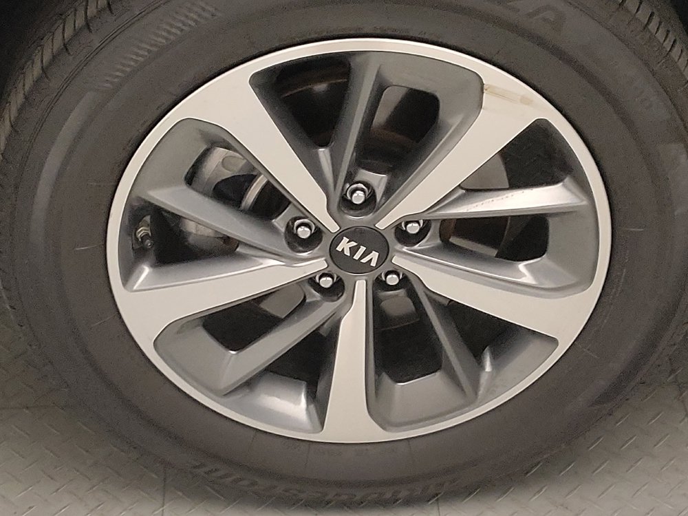 Used 2019 Kia Sorento EX FWD image 31