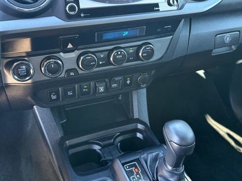 Used 2023 Toyota Tacoma TRD Off-Road w/ Technology Package AWD/4WD image 21