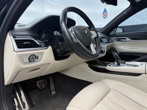 Used 2019 BMW 750i xDrive w/ Executive Package AWD/4WD image 17